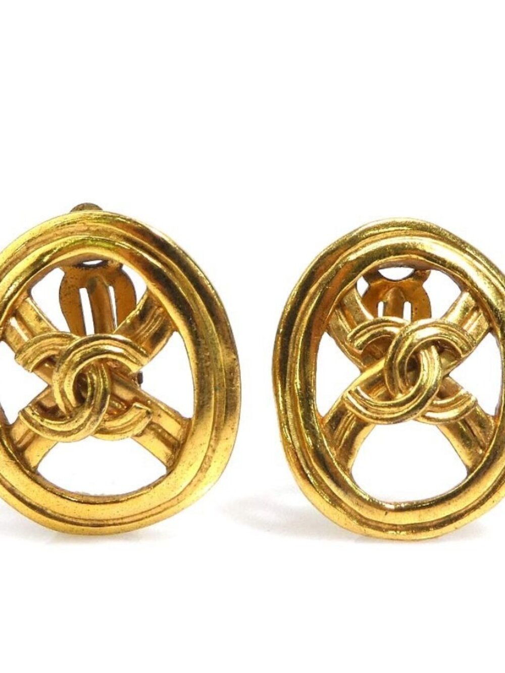 CHANEL Vintage CC Logo Clip on Earrings Gold Metal